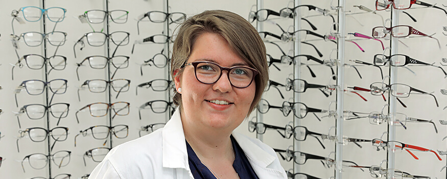 Our Alensa optometrist Kristýna Štěbetáková